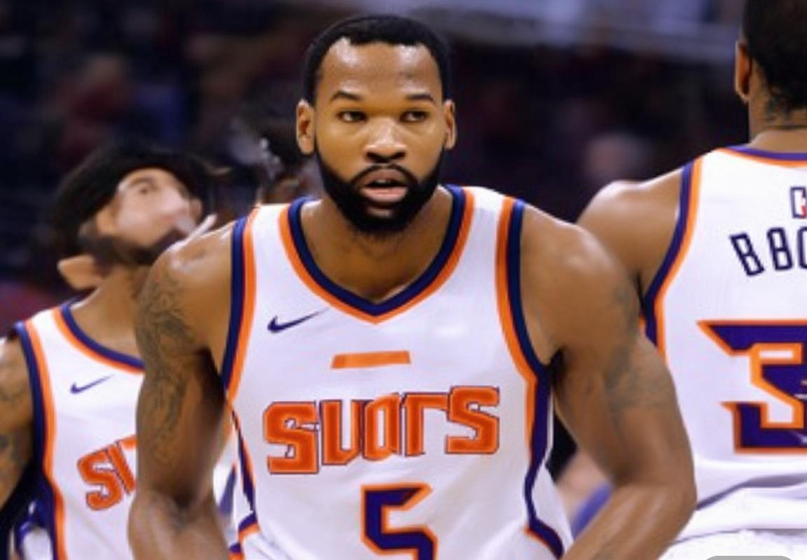 亚历山大率雷霆对阵太阳，杰伦·威廉姆斯复出提升锋线实力，太阳队状态分析成关键